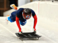 Самая эффектная скелетонистка России похвасталась фигурой на фоне холодильника