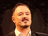 Полицейские задержали музыканта Максима Леонидова в одном из петербургских парков