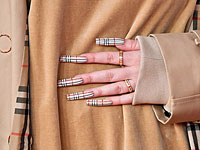 Мэр из Техаса нарушила карантин – чтобы  освежить маникюр