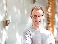 Профессор, убедивший британцев в необходимости карантина, сам нарушал режим из-за любовницы