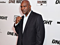 Легендарный Эвандер Холифилд объявил о возвращении на ринг