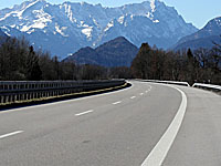 Известная спортсменка рассказала о свободе в горах при помощи эротической фотографии