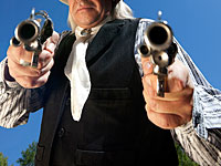 Пожилая пара из Флориды стреляла в судебных приставов и была арестованы