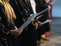 Коронавирус может переноситься как мелкая пыль: трагедия вашингтонского хора