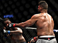 UFC on ESPN. Оверим нокаутировал Харриса