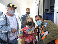 Несмотря на коронавирус: 100 репатриантов прибыли в Израиль за несколько дней