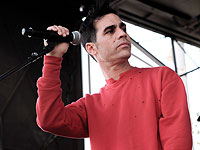 5000 человек пришли в парк Чарльза Клора в Тель-Авиве, чтобы поддержать музыкантов