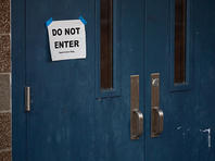 Голый преступник   забрался в одну из школ Флориды и нанес ущерб в $100.000