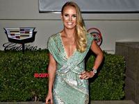 Твиттер Sports Illustrated напомнил о нарисованном купальнике одной из самых красивых теннисисток мира: