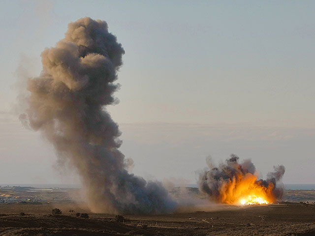 Источник: израильские ВВС атаковали туннель террористов на египетской территории, около границы с Газой