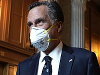 Сенатор-республиканец Митт Ромни принял участие в марше протеста в Вашингтоне