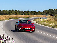 Новинки в Израиле: родстер Mazda MX-5 и ограниченный выпуск внедорожника Mitsubishi Triton Dakar Pro