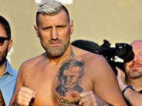 Бокс. В деревне польский гигант победил бывшего соперника Виталия Кличко