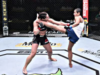 UFC. 16 ударов за 22 секунды. Кальвильо победила Ай. Удачный дебют Агаповой