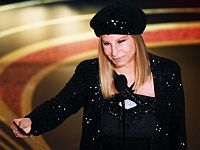 Барбра Стрейзанд подарила дочери погибшего Джорджа Флойда акции компании Disney