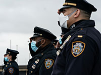 Лейтенанту Каттани из Нью-Йорка стыдно за  стояние на коленях