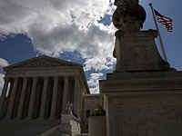 Трампу не удалось положить конец программе защиты детей иммигрантов: суд  воспротивился