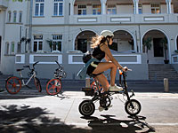 Иранский аятолла: вид женщины на велосипеде пробуждает в мужчине сексуальное влечение