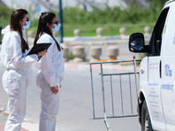 20 работников приемного отделения больницы 