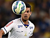 Очевидное-невероятное. Бразильский футболист выжил после падения с высоты 200 метров