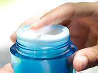 Расовые протесты в США: L'Oreal отказалась от слова 