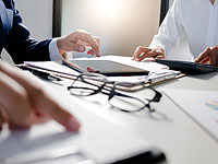 Аудиторы: массовый уход работников в неоплачиваемые отпуска привел к росту в раскрытии случаев мошенничества