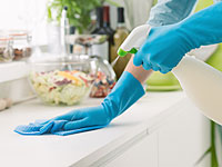 Дом и офис главы правительства остались без уборщиц и туалетной бумаги