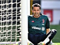 Криштиану Роналду забил. Джанлуиджи Буффон установил рекорд