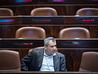 Министр Зеэв Элькин объявил о переходе в карантин