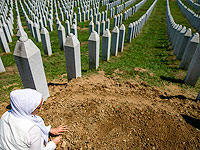 Похороны через четверть века после резни. Фоторепортаж из Сребреницы