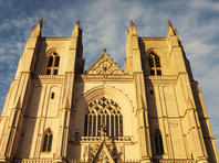 Поджог собора в Нанте: виновник –  нелегал из Руанды, которому грозит депортация