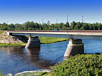 Гражданин Швеции переплыл Нарву, чтобы попасть в Россию: он получил 30 суток