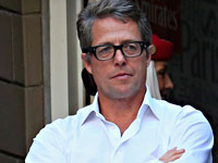 Хью Грант одержал победу в первом круге теннисного турнира в Швеции