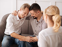 Кнессет утвердил в предварительном чтении закон о запрете репаративной терапии