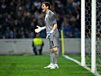 Икер Касильяс объявил о завершении карьеры