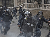 В Бейруте протестующие ворвались в здание министерства иностранных дел Ливана