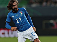 Главным тренером