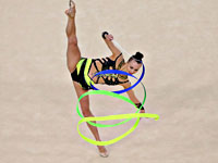 Знаменитая гимнастка показала, как она