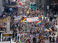 Массовая акция протеста в Берлине: 20.000 