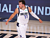 Трипл-дабл Дончича принес