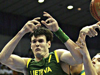 Баскетбол. Чемпион России и Украины нокаутировал соперника ударом локтем