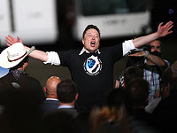 Илон Маск впервые вошел в 