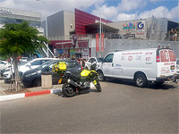 Около Cinema City в Ришон ле-Ционе автомобиль сбил годовалую девочку, состояние ребенка критическое