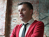 Судно со съемочной группой Парфенова  село на мель в районе Нижнего Новгорода