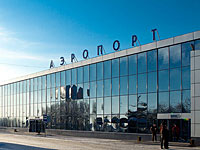 СМИ: посадка самолета с Навальным совпала со звонком о заложенной бомбе