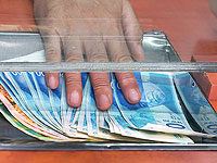 План минфина: зарплаты в общественном секторе будут урезаны до 10%