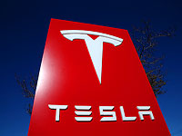 Маск: россиянин Крючков планировал кибератаку против компании Tesla