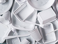 Израиль пытается избавиться от одноразовой посуды в государственных учреждениях