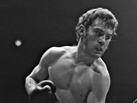 Умер бывший абсолютный чемпион мира по боксу