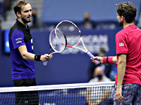 Даниил Медведев обругал судью и проиграл в полуфинале Открытого чемпионата США